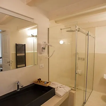 Bed & Breakfast Corte Campanile Boutique 4*