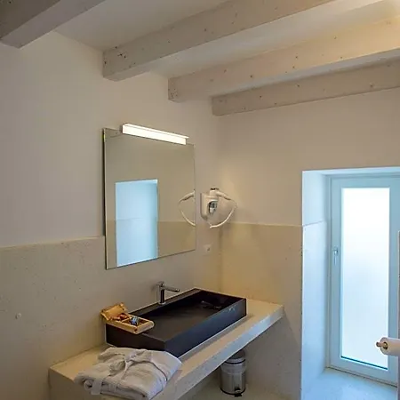 Corte Campanile Boutique 4* מאלייה