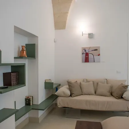 Corte Campanile Boutique 4* Maglie